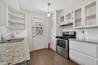 9901 Sharpcrest Street #B3, Houston, TX 77036 - Photo 19