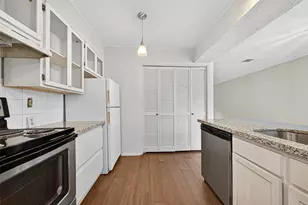 9901 Sharpcrest St, Houston, TX 77036 - Photo 23