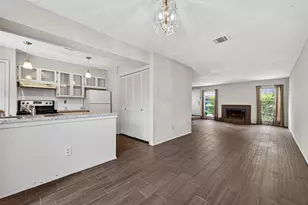 9901 Sharpcrest St, Houston, TX 77036 - Photo 17