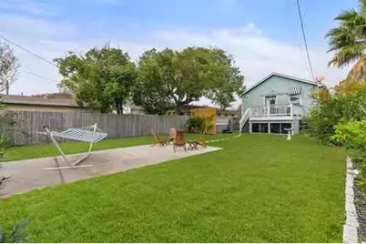 4317 Avenue R Avenue, Galveston, TX 77550 - Photo 9