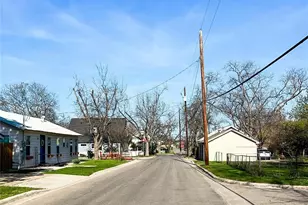 204 E 18th St, Georgetown, TX 78626 - Photo 21