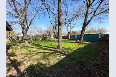 204 E 18th Street, Georgetown, TX 78626 - Photo 17