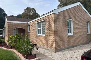 2410 Scott St, La Marque, TX 77568 - Photo 3