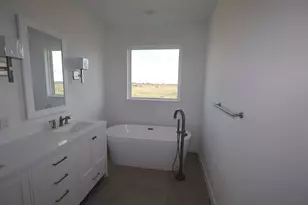 504 Cane Xing Lk Dr, Sealy, TX 77474 - Photo 5