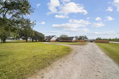 4410 County Road 63, Rosharon, TX 77583 - Photo 3