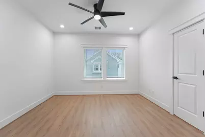 6126 Endeavor Heights Street, Houston, TX 77091 - Photo 21