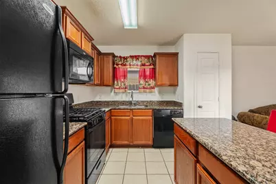 818 Marigold Road, Baytown, TX 77521 - Photo 11