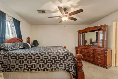 818 Marigold Road, Baytown, TX 77521 - Photo 19