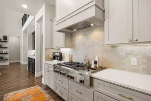 10214 Barwood Dr, Houston, TX 77043 - Photo 17