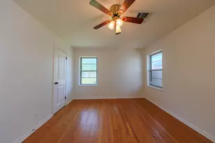 10038 Lazy Oaks St, Houston, TX 77080 - Photo 7