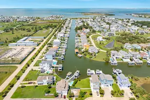 3635 Cove Ln, Galveston, TX 77554 - Photo 9