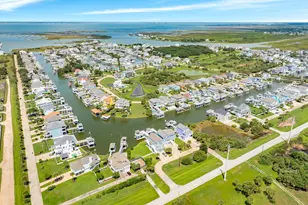 3635 Cove Ln, Galveston, TX 77554 - Photo 11