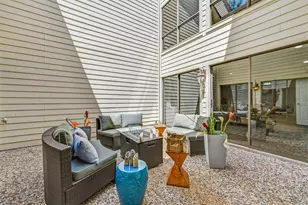 9360 Briar Forest Dr, Houston, TX 77063 - Photo 15