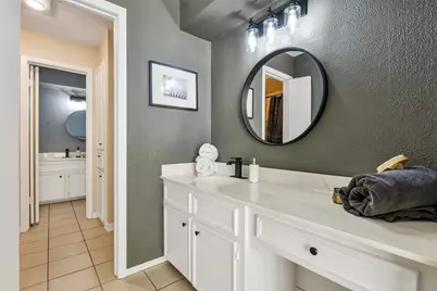 9360 Briar Forest Drive, Houston, TX 77063 - Photo 29