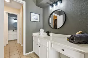 9360 Briar Forest Dr, Houston, TX 77063 - Photo 29