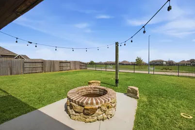 15002 Gulfstream Park Avenue, Mont Belvieu, TX 77523 - Photo 9