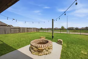 15002 Gulfstream Park Ave, Mont Belvieu, TX 77523 - Photo 9