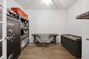 15002 Gulfstream Park Ave, Mont Belvieu, TX 77523 - Photo 23