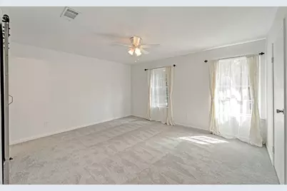 17 E Wandering Oak Drive, The Woodlands, TX 77381 - Photo 29