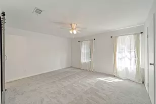 17 E Wandering Oak Dr, The Woodlands, TX 77381 - Photo 29