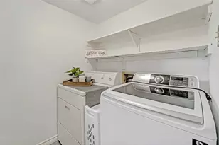 17 E Wandering Oak Dr, The Woodlands, TX 77381 - Photo 21