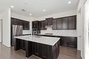 9679 Towne Lake Pkwy, Cypress, TX 77433 - Photo 9