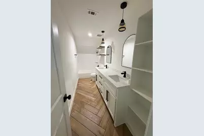 109 Cove Point, Conroe, TX 77356 - Photo 21