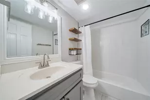 3224 Timmons Ln, Houston, TX 77027 - Photo 19