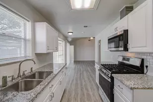 15611 La Casa Ln, Houston, TX 77062 - Photo 17