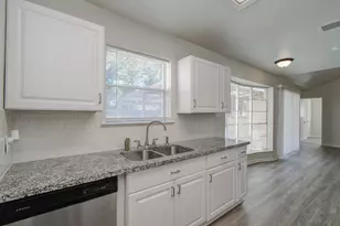 15611 La Casa Ln, Houston, TX 77062 - Photo 19