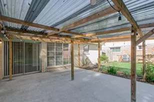 15611 La Casa Ln, Houston, TX 77062 - Photo 37