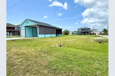 945 Alberdie Drive, Crystal Beach, TX 77650 - Photo 15