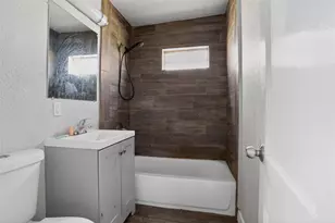 1711 W 5th St, Freeport, TX 77541 - Photo 11