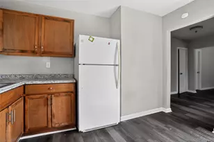 1711 W 5th St, Freeport, TX 77541 - Photo 3