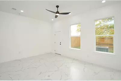 9312 Waller Street, Houston, TX 77012 - Photo 3