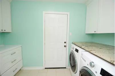 11511 Creekhurst Drive, Houston, TX 77099 - Photo 13