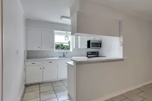 502 N Oak St, Texas City, TX 77591 - Photo 11