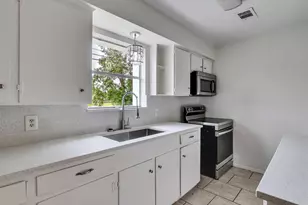 502 N Oak St, Texas City, TX 77591 - Photo 13