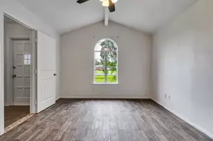 502 N Oak St, Texas City, TX 77591 - Photo 23