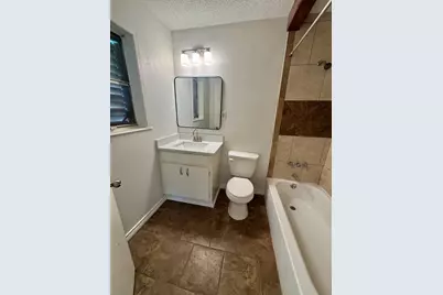 502 N Oak Street, Texas City, TX 77591 - Photo 9