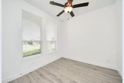 9438 Chateau Hill, Iowa Colony, TX 77578 - Photo 13