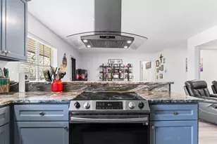 904 Avenue C, Sweeny, TX 77480 - Photo 9