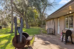 904 Avenue C, Sweeny, TX 77480 - Photo 27