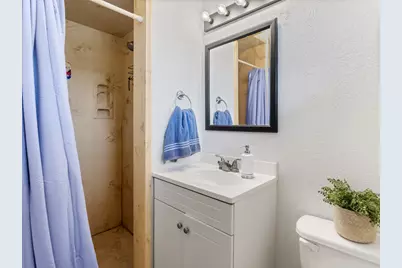 904 Avenue C, Sweeny, TX 77480 - Photo 21