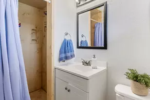 904 Avenue C, Sweeny, TX 77480 - Photo 21