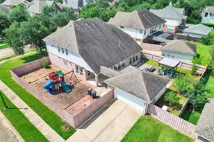 3902 Breaux Bridge Ln, Sugar Land, TX 77479 - Photo 3