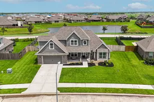 14407 Meadowlands Dr, Mont Belvieu, TX 77523 - Photo 1