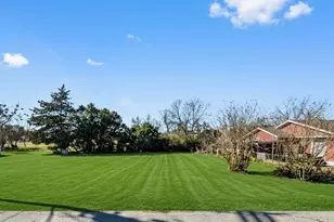1610 Carver St, Navasota, TX 77868 - Photo 1