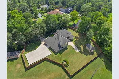 2401 Conastoga Court, Conroe, TX 77384 - Photo 35