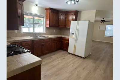 719 Eckel Street, La Grange, TX 78945 - Photo 5